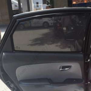 Rèm che nắng ô tô nam châm Hyundai Avante – Chính hãng APA 8 1 1 600x489 1